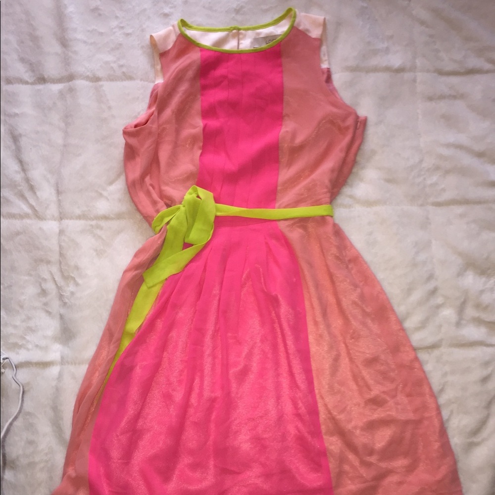 Fun, flirty brand new loft dress 👗👗👗 ⭐️⭐️⭐️⭐️